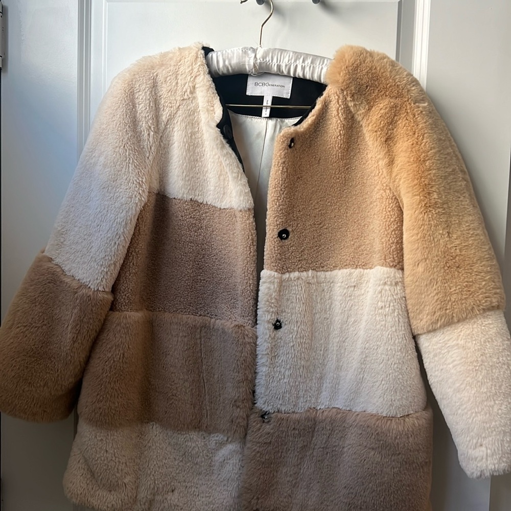 Checkered tan and cream full fur jacket with Sherpa BCB generation size small